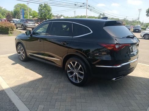 Used 2023 Acura MDX SH-AWD w/ Technology Package image 3