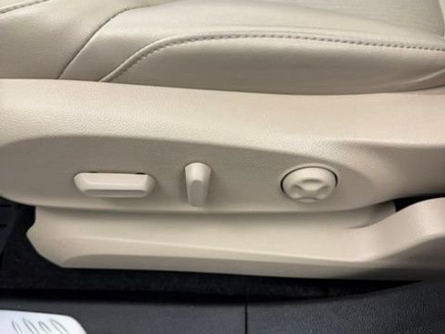 Used 2020 Buick Envision Preferred FWD image 45