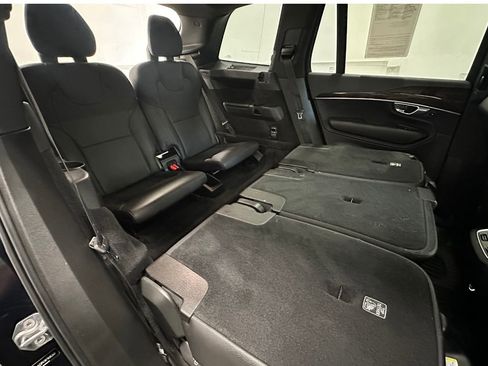 Used 2019 Volvo XC90 T6 Momentum w/ Protection Package Premier image 14