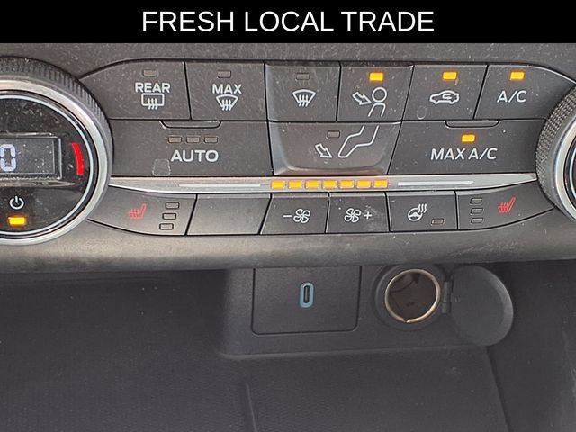 Used 2020 Ford Escape Titanium FWD image 24