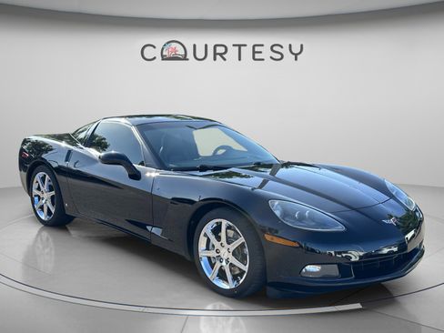 Used 2006 Chevrolet Corvette Coupe w/ Preferred Equipment Group image 9
