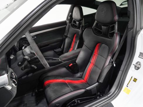 Used 2018 Porsche 911 GT3 RWD image 9