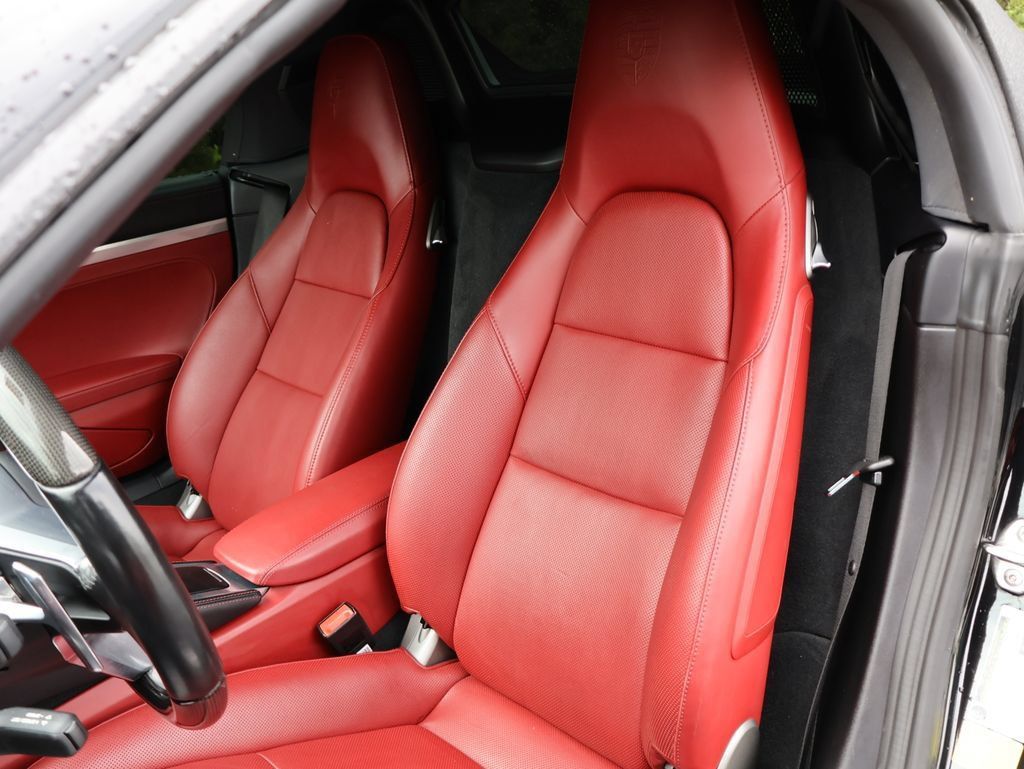Used 2024 Porsche 718 Boxster RWD image 5