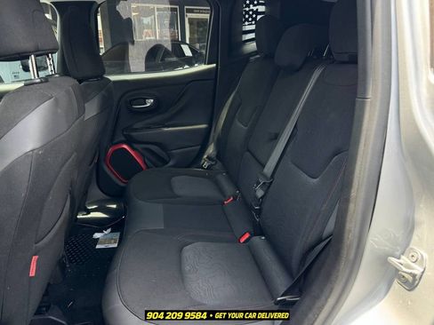 Used 2017 Jeep Renegade Trailhawk AWD/4WD image 25