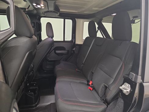Used 2020 Jeep Wrangler Unlimited Rubicon AWD/4WD image 13