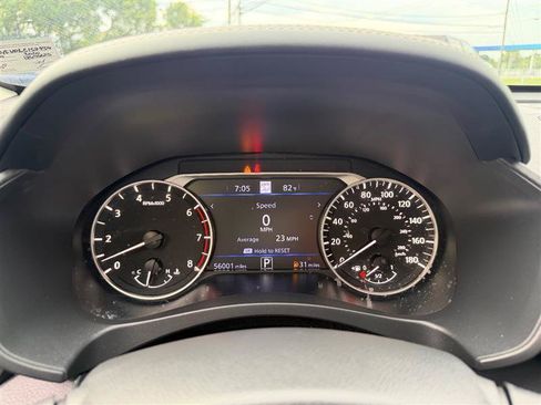 Used 2020 Nissan Altima 2.0 Platinum FWD image 32