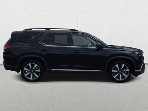 Used 2025 Honda Pilot Elite image 4