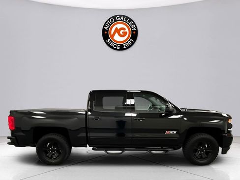 Used 2017 Chevrolet Silverado 1500 LTZ Z71 w/ LTZ Plus Package image 8