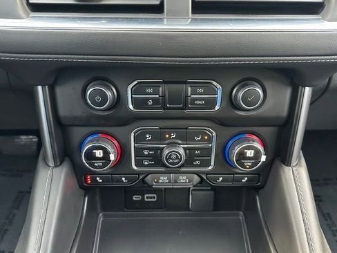 Used 2024 Chevrolet Suburban Z71 w/ Luxury Package image 36