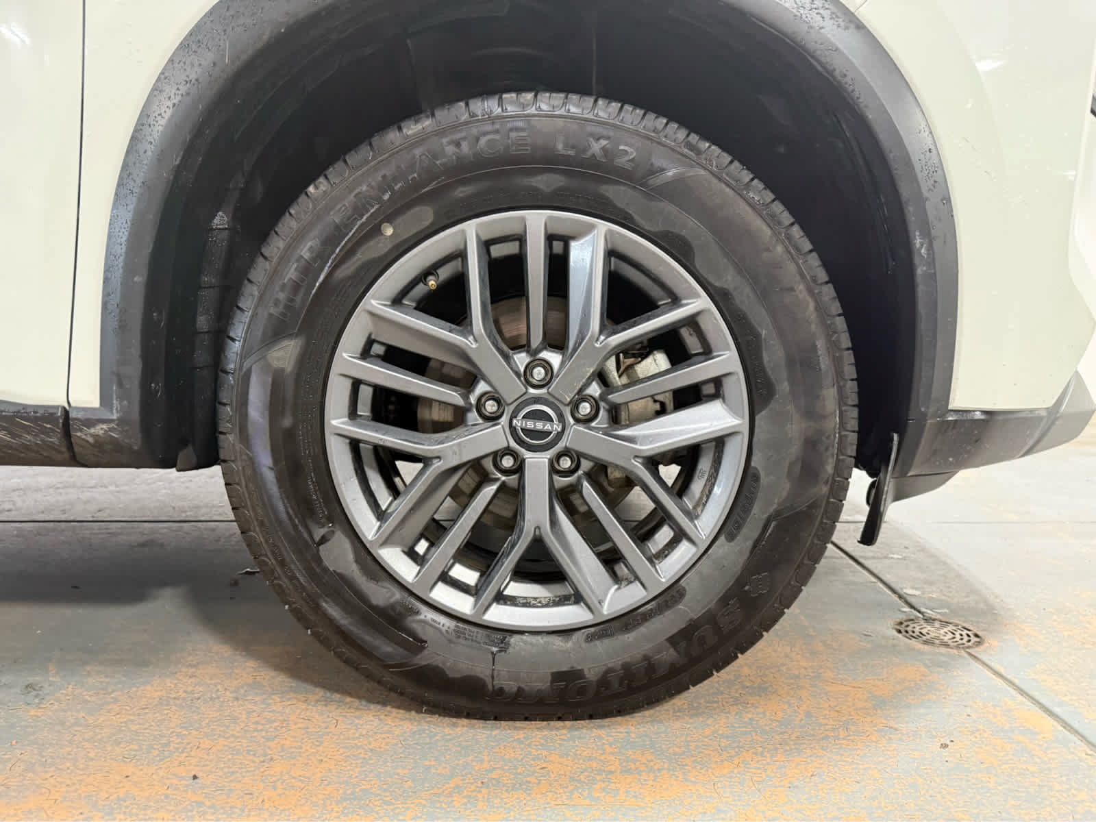 Used 2023 Nissan Rogue S AWD/4WD image 8