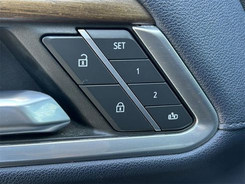 Used 2022 Chevrolet Silverado 1500 High Country w/ Technology Package image 25