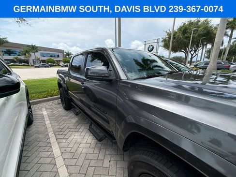 Used 2022 Toyota Tacoma SR5 RWD image 10