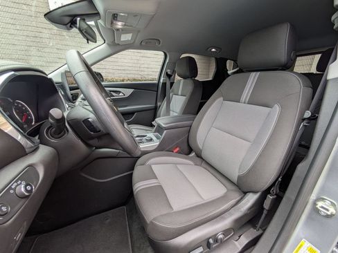 Used 2025 Chevrolet Blazer LT FWD image 25