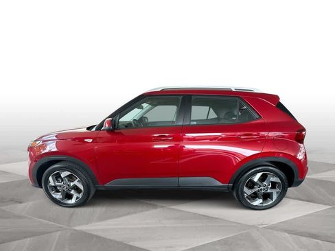 Used 2023 Hyundai Venue Limited w/ Cargo Package FWD image 5