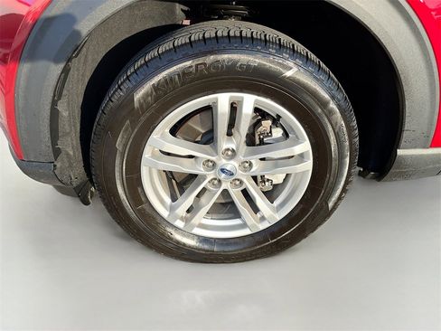 Used 2022 Ford Explorer XLT w/ Class IV Trailer Tow Package image 33