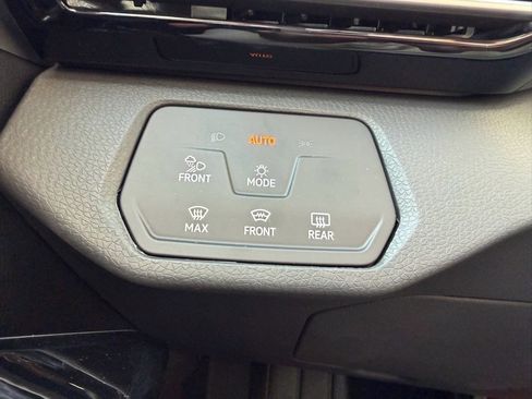 New 2025 Volkswagen ID.4 Pro S image 25