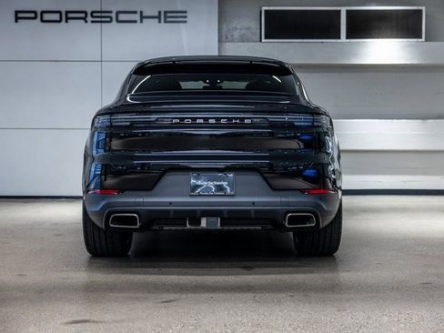Certified 2025 Porsche Cayenne Coupe image 7