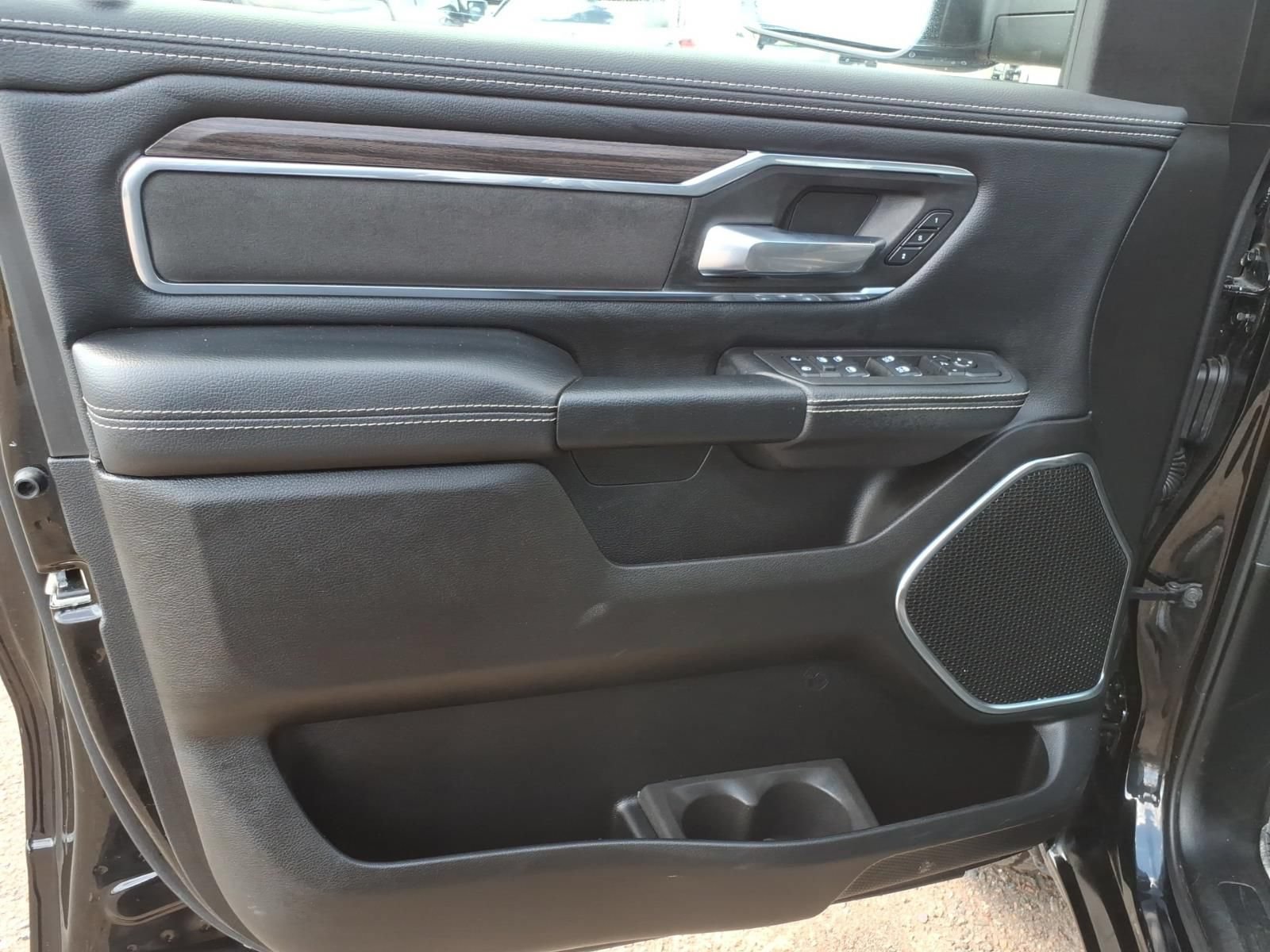 Used 2026 RAM 1500 Laramie AWD/4WD image 11
