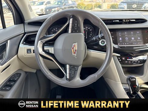 Used 2023 Cadillac XT6 Premium Luxury w/ Technology Package image 15