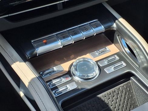 New 2025 Lincoln Nautilus Reserve w/ Jet Appearance Package image 22