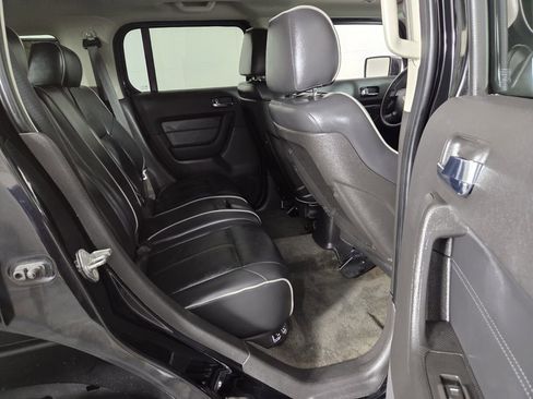 Used 2010 HUMMER H3 Alpha image 27