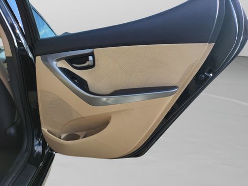 Used 2013 Hyundai Elantra GLS w/ Preferred Pkg image 27