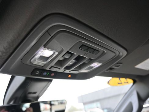 Used 2022 GMC Sierra 2500 Denali w/ Denali Black Diamond Edition image 33