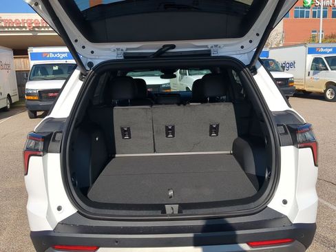 New 2026 Chevrolet Equinox LT w/ Convenience Package II image 25