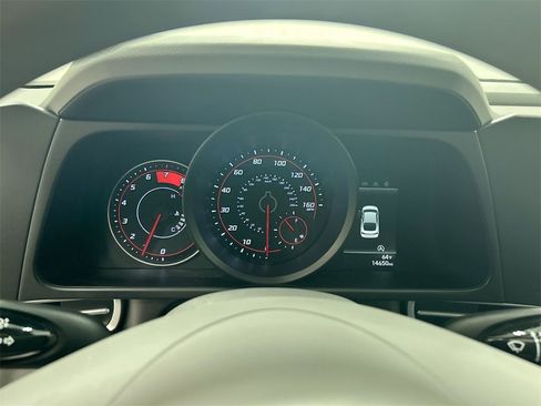 Used 2023 Hyundai Elantra SE image 13