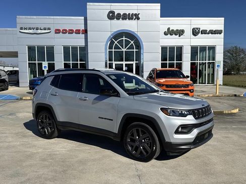 New 2026 Jeep Compass Latitude image 1