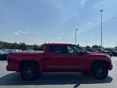 Used 2022 Toyota Tundra Platinum w/ Advanced Package AWD/4WD image 2