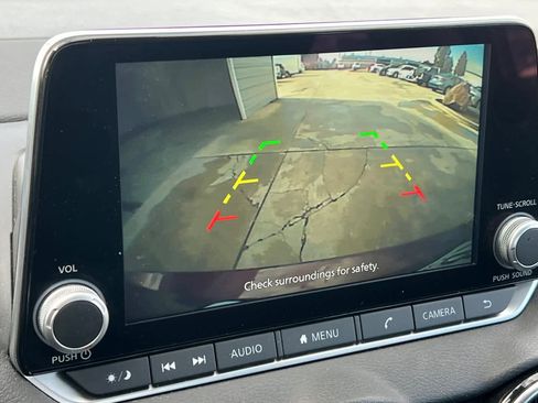 Used 2025 Nissan Sentra SV image 19