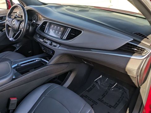 Used 2024 Buick Enclave Premium AWD/4WD image 29