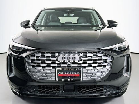 New 2025 Audi Q5 Premium image 2