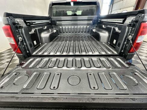 New 2025 Ford Maverick XL image 18