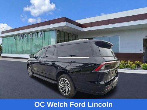 Used 2026 Lincoln Navigator L Premier AWD/4WD image 7