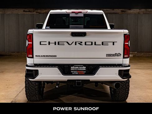 Used 2025 Chevrolet Silverado 2500 High Country w/ Technology Package image 8
