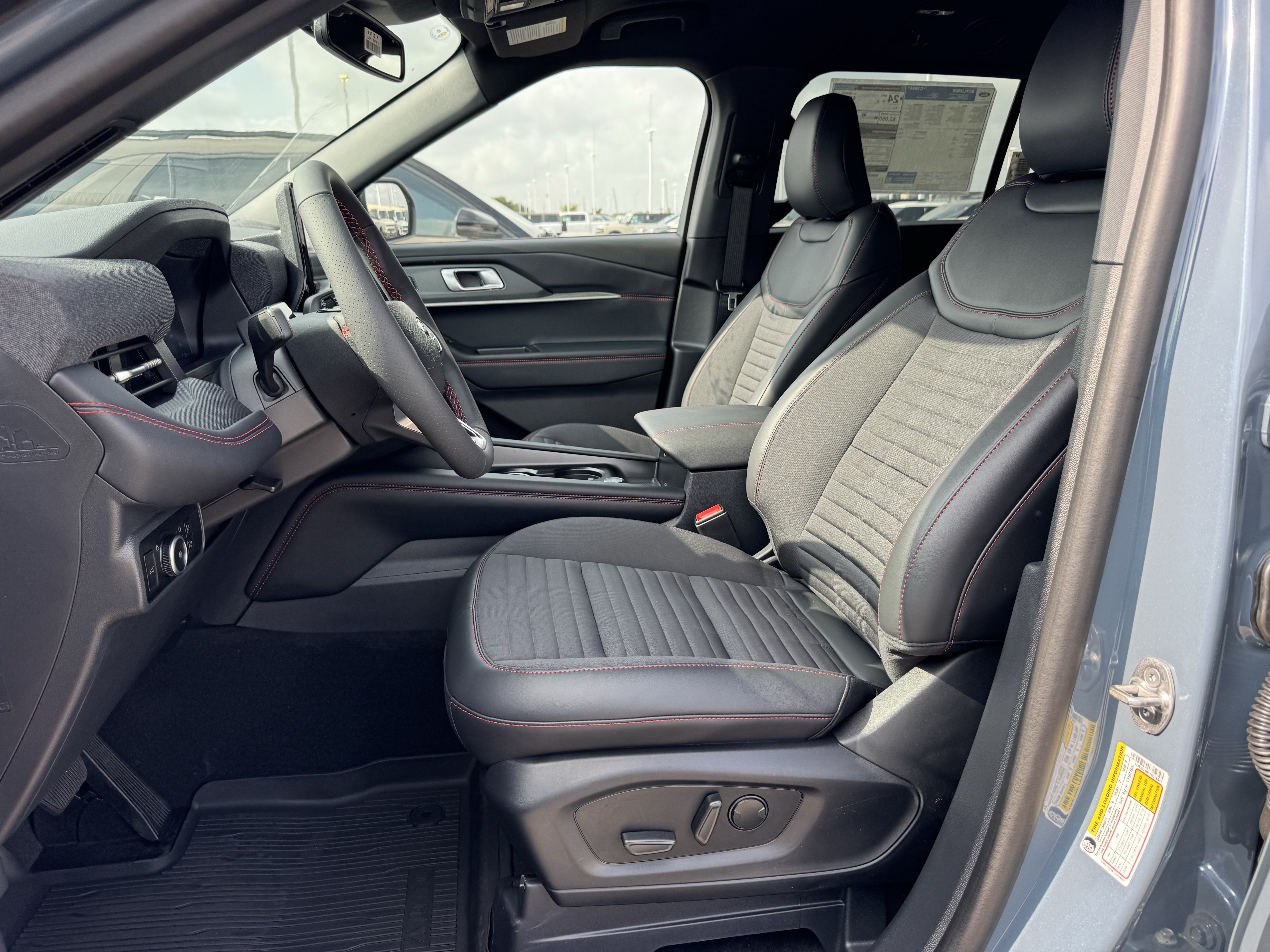 New 2026 Ford Explorer ST-Line w/ ST-Line Street Pack RWD image 19
