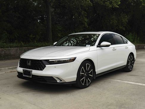 Used 2026 Honda Accord Touring image 5