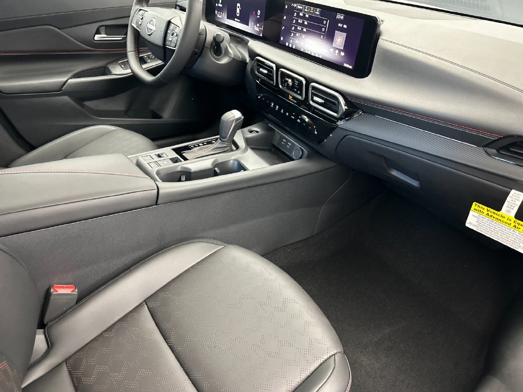 Used 2026 Nissan Sentra SR w/ SR Premium Package FWD image 14