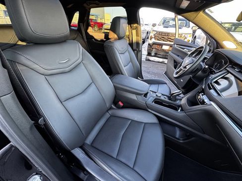Used 2025 Cadillac XT5 Premium Luxury image 12