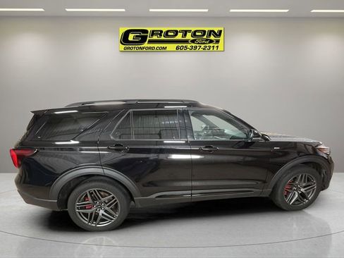 Used 2025 Ford Explorer ST-Line w/ ST-Line Street Pack image 6