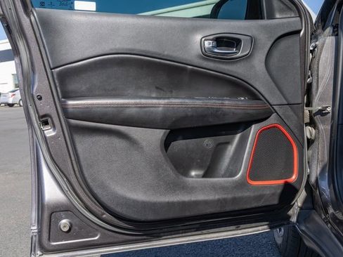 Used 2021 Jeep Compass Trailhawk image 16