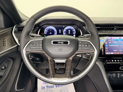 New 2026 Jeep Grand Cherokee L Limited AWD/4WD image 18