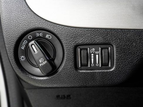 Used 2019 Dodge Grand Caravan GT FWD image 39