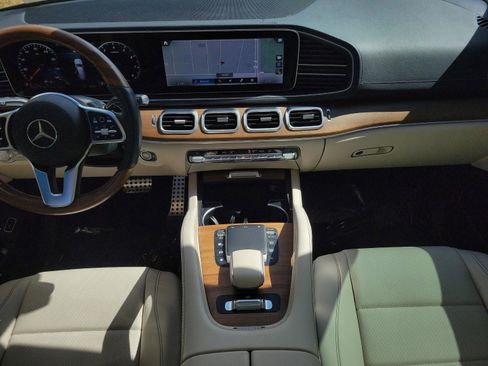 Certified 2022 Mercedes-Benz GLS 450 4MATIC image 21