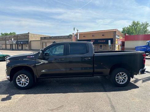 Used 2021 Chevrolet Silverado 1500 LT AWD/4WD image 8