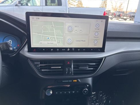 Used 2024 Ford Escape Platinum image 15