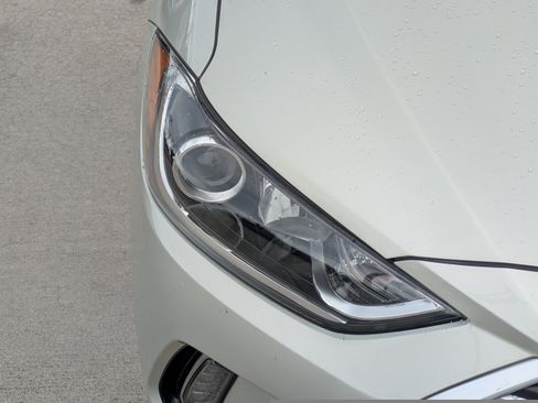 Used 2017 Hyundai Elantra Value Edition w/ Cargo Package FWD image 7