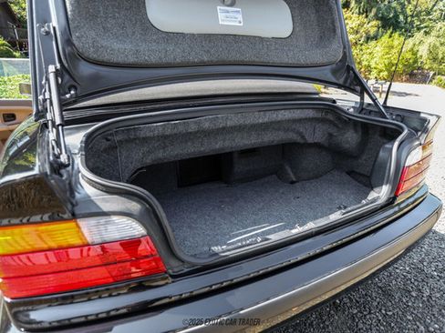 Used 1999 BMW 323i Convertible image 40